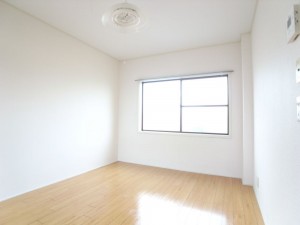 東向きの窓